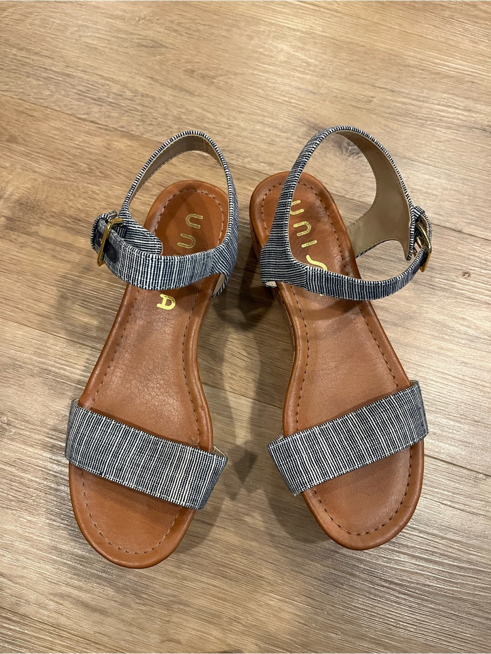 Unisa Gray Striped Platform Sandals with Cork Wedge - Picture 4 of 6